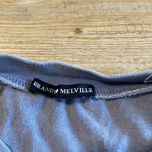 Brandy Melville Hawaii Baby tee - Picture 2 of 3